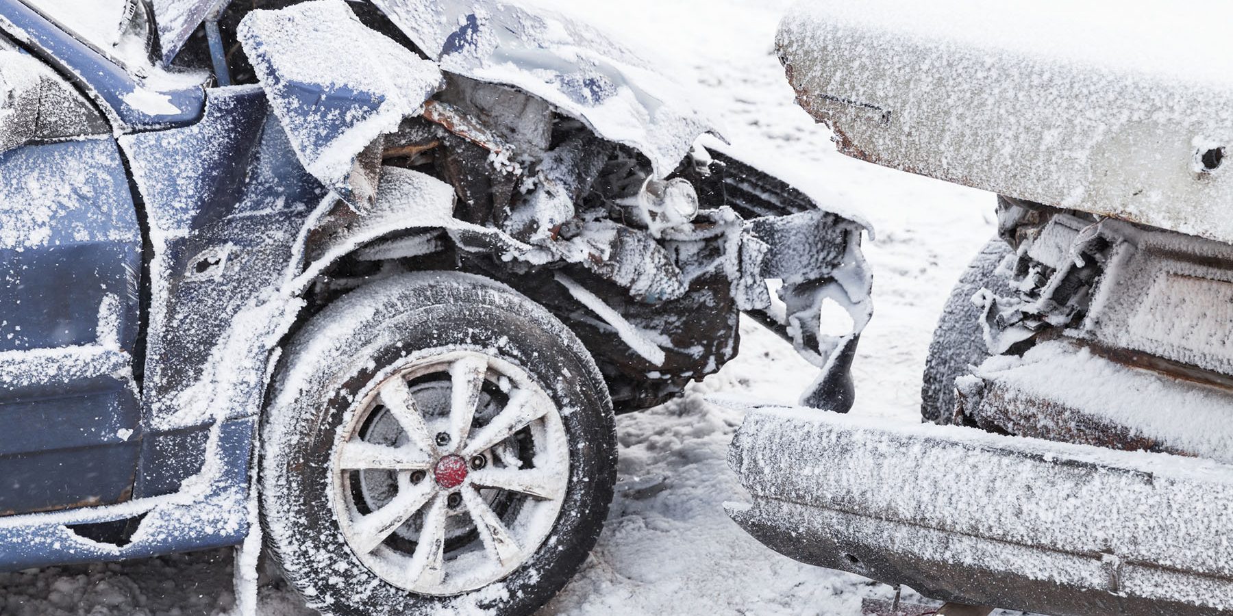 Road Traffic Accident (RTA) Investigation | Crashed cars right after an accident on winter road with snow | Crash Detectives Ltd