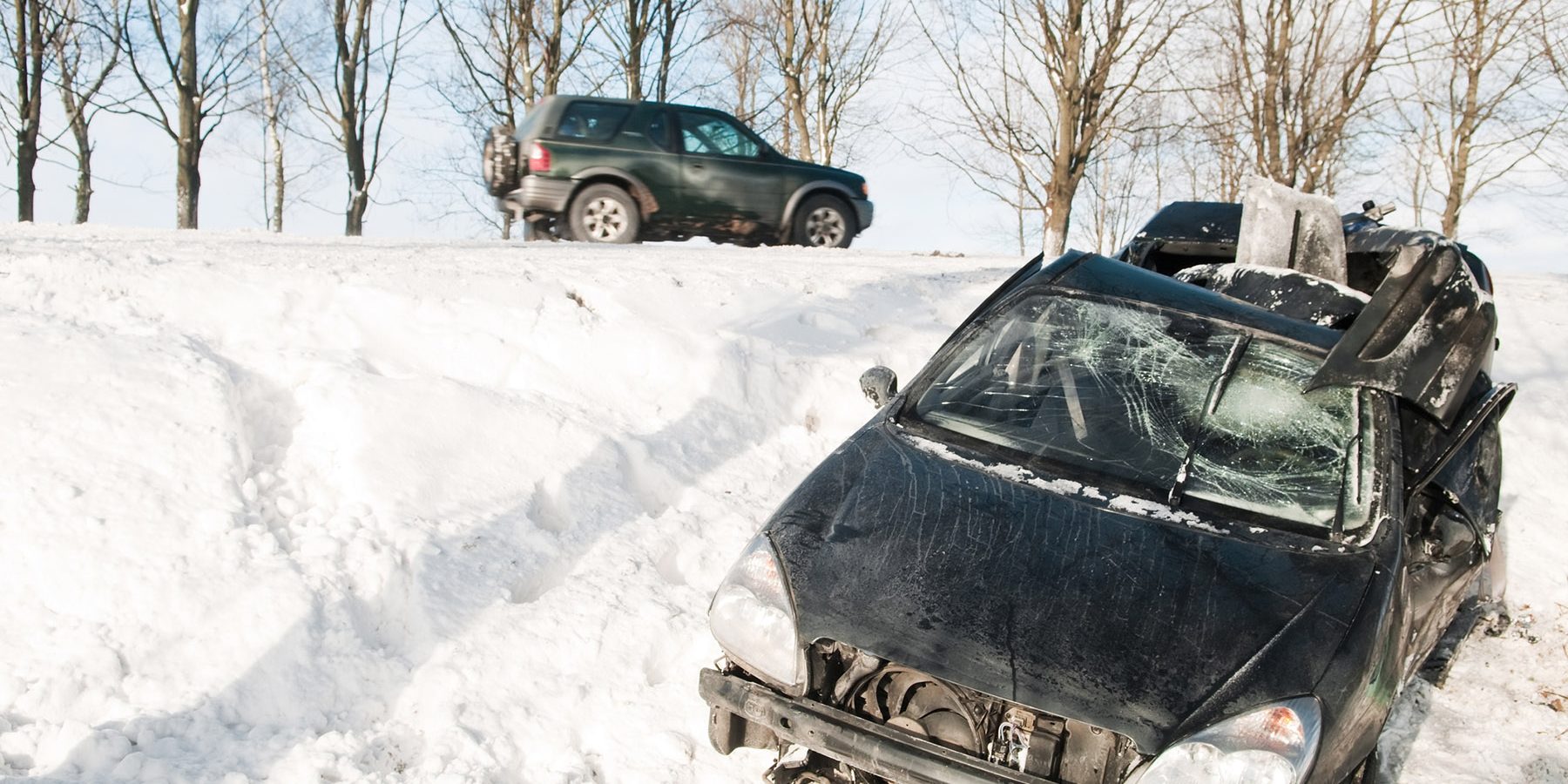 Crash Investigations London | car crash accident at snow road in winter | Crash Detectives Ltd